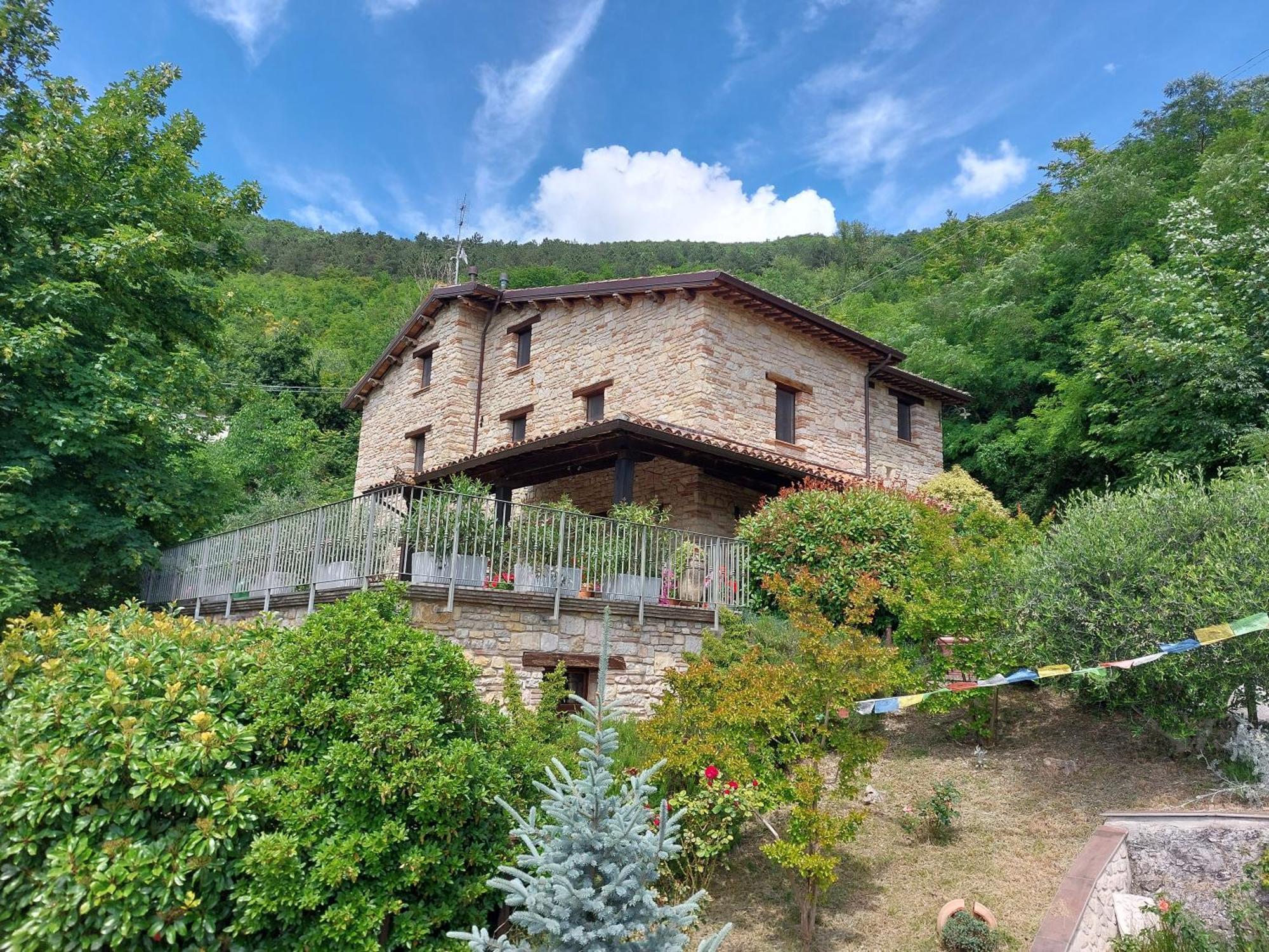 Fonte Fresca Fabriano Exterior foto